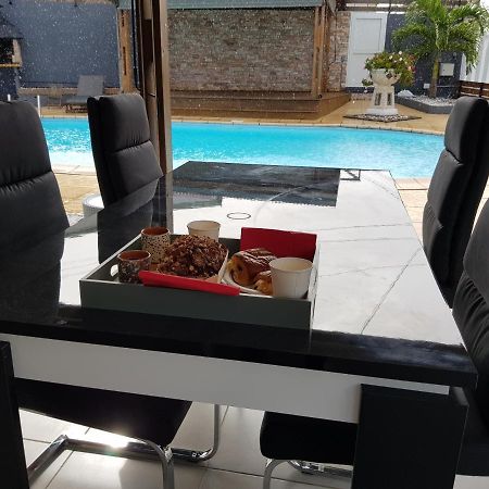 Studio Tres Bon Standing Hotel เปอตี อีเลอ ภายนอก รูปภาพ